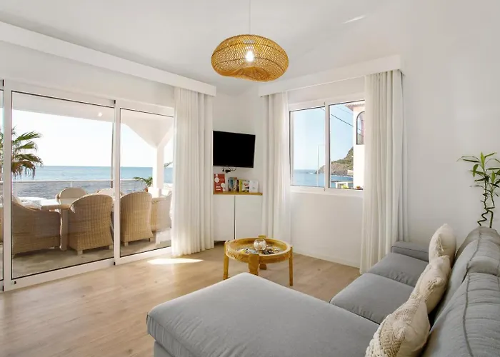 Sunset House Vila Paul do Mar (Madeira)